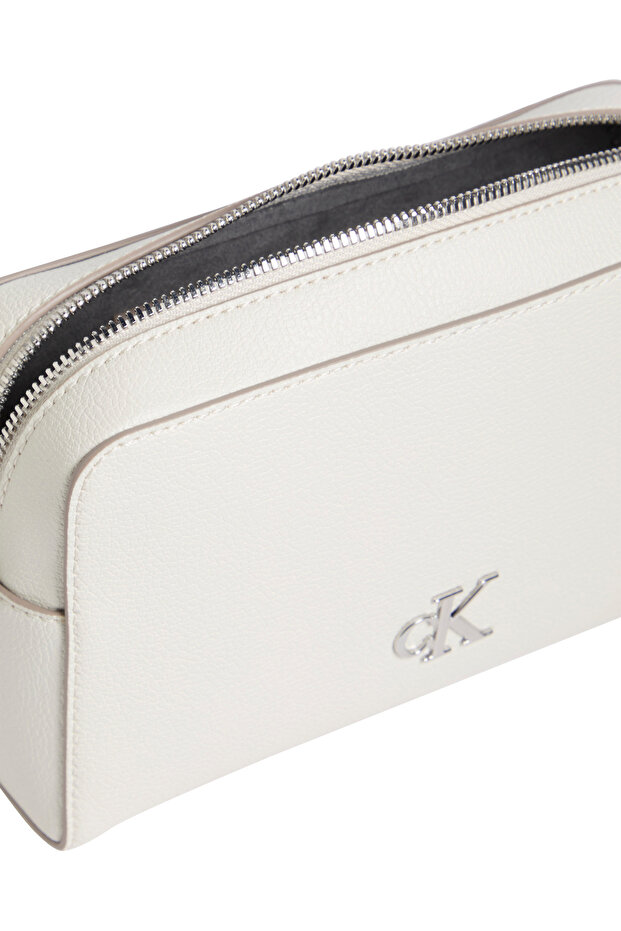 MINIMAL MONOGRAM CAMERA BAG 20 - 3