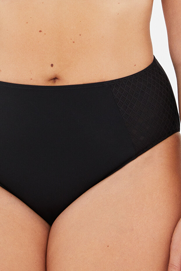 Schwarzer Lily Slip mit hoher Taille - 5