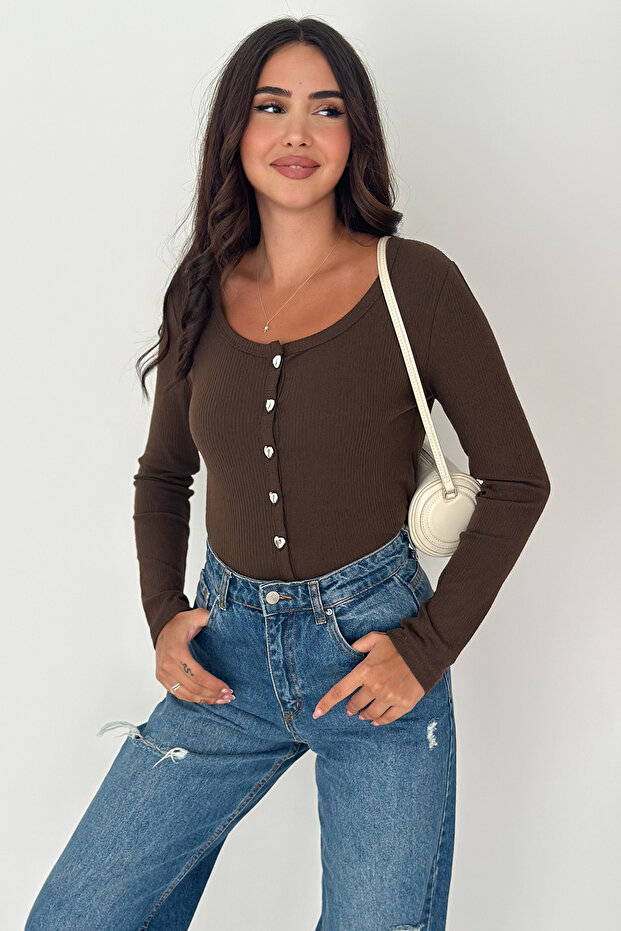 Μπλούζα “Soft Button” – Η δύναμη της απλής κομψότητας - 3