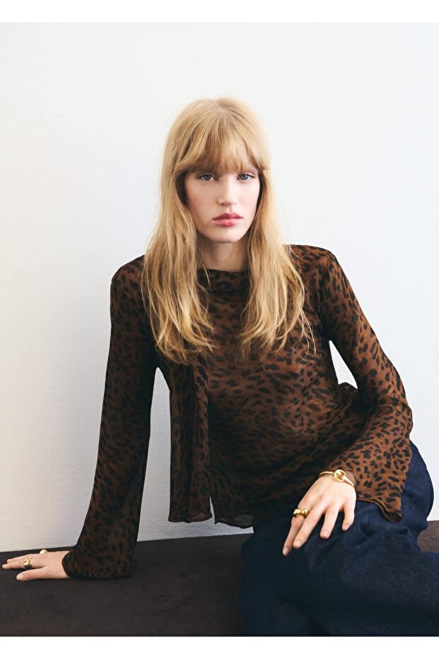 Blouse with Leopard Print Scarf