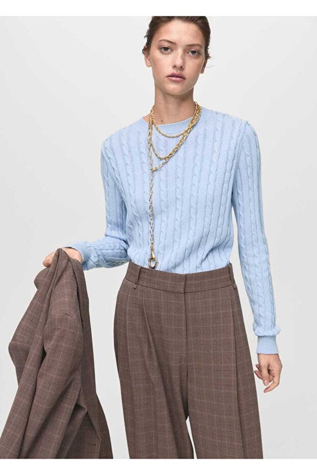Knit detailed sweater