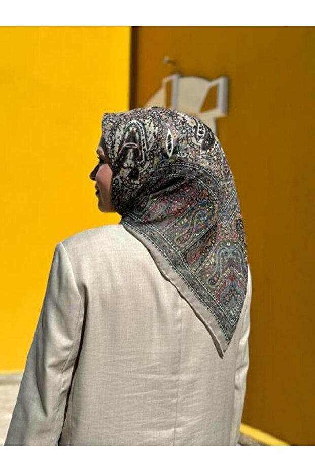 وشاح من القطن الناعم بنمط عرقي