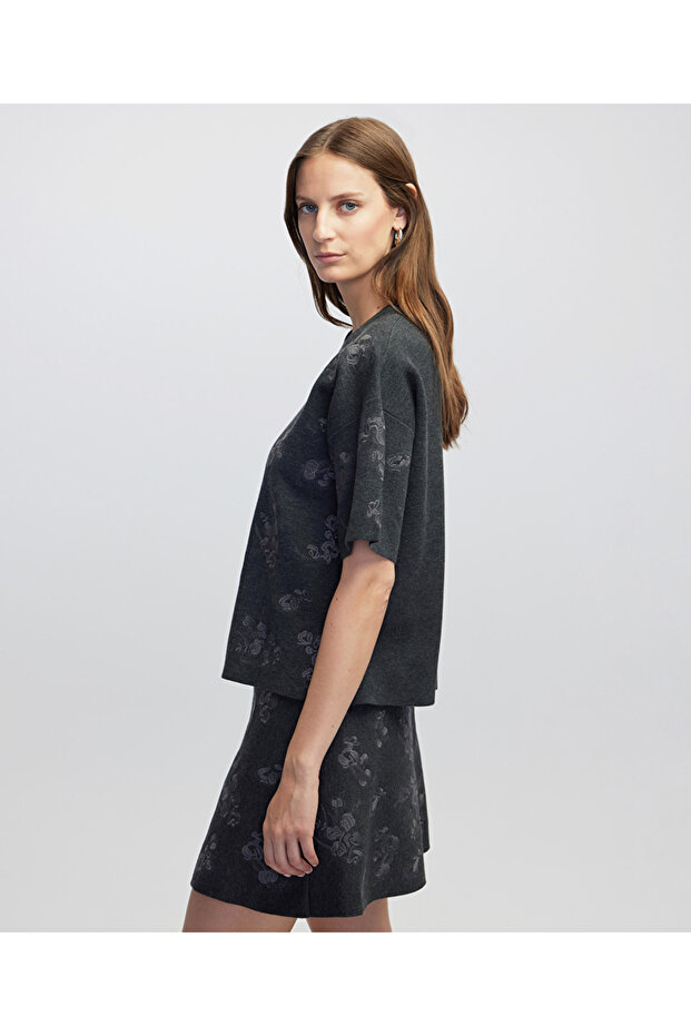 Çiçek nakışlı triko - 5