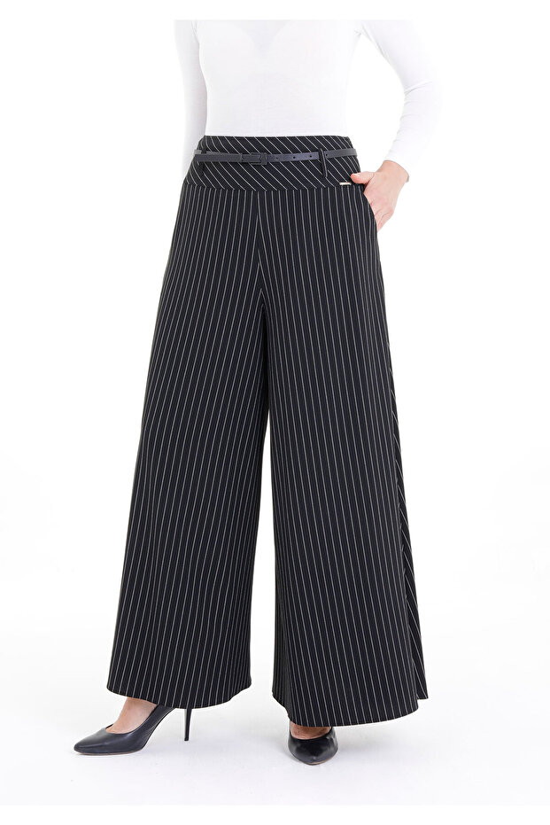 Belt and line detailed women's skirt pants