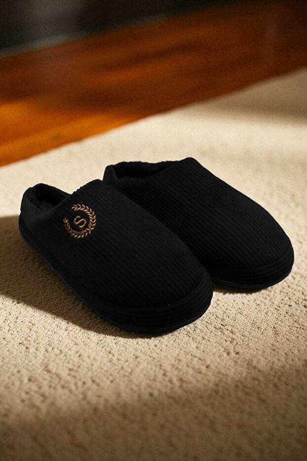 Uniszex hímzett bársony bordázott mintás kényelmes, puha talpú, szőrmével bélelt házi papucs. Papucs - 2