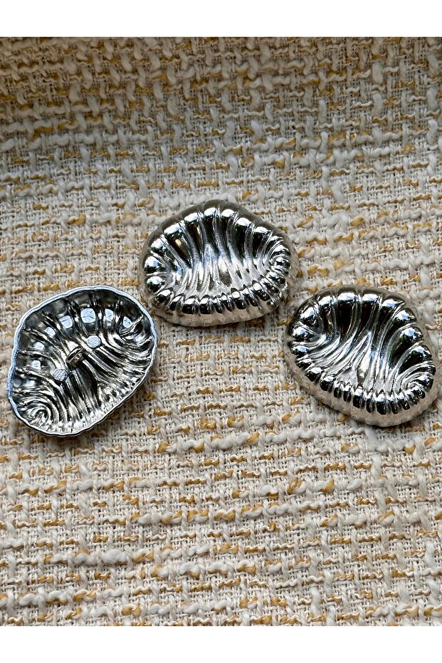 Silver Color New Season 3.4 cm Button Set on the Print Model with Hollowing - 3