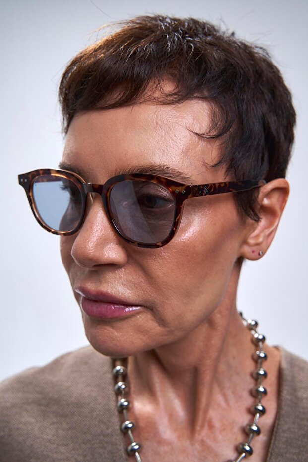 نظارات شمسية نوفا ليوبارد باللون الأزرق - 3