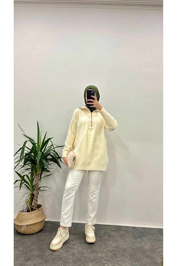 40820 - Stylish Comfortable Half Neck Zipper Polyamide Women's Long Knitwear Sweater
