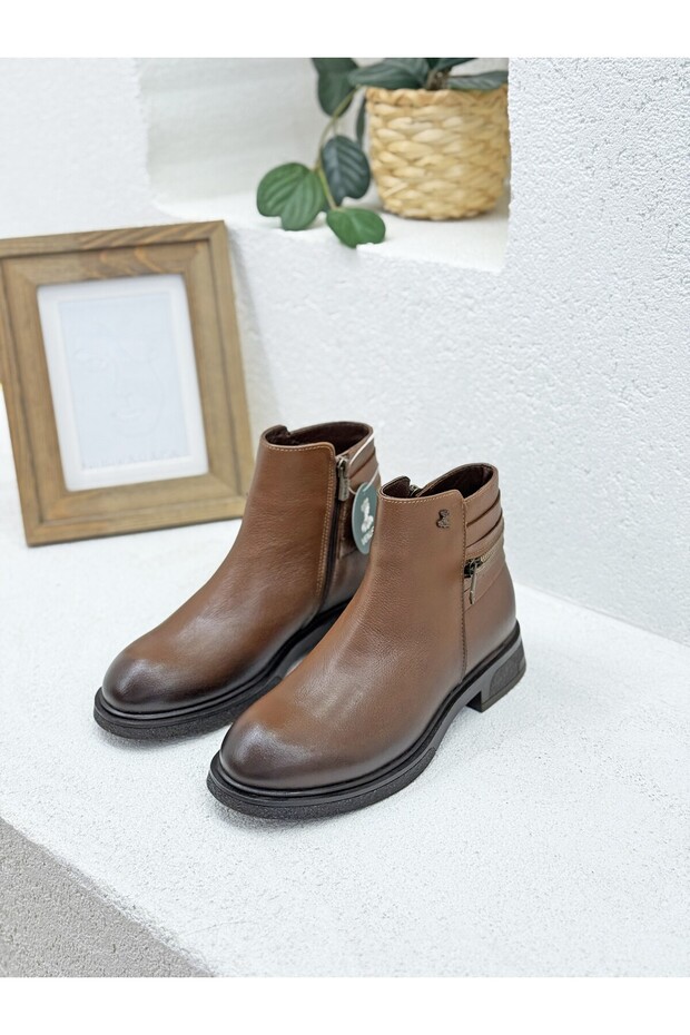 2551022K Khaki Leather Boots with Side Zipper Detail for Women
