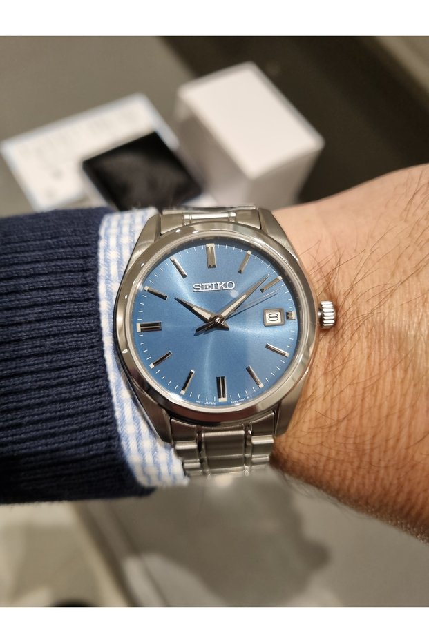 - Light Blue Dial Calendar Steel Band,Sapphire Glass 10 Atm Waterproof Men's Wristwatch