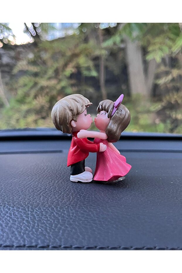 Dancing Cute Couple Car Interior Figurine Accessory Dashboard Ornament Gift for Lovers