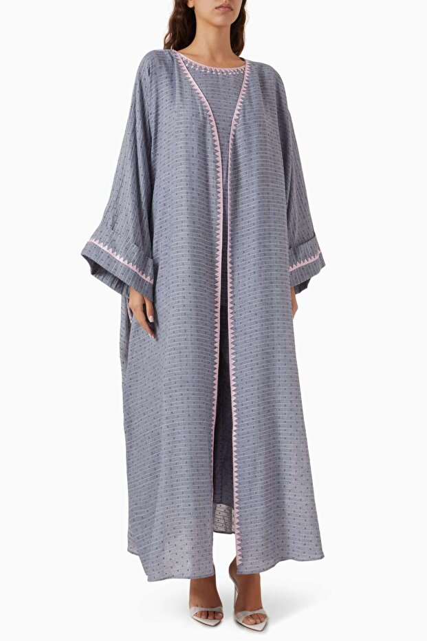Stylish and Functional Embroidered Three Piece Abaya Set for Modern Women