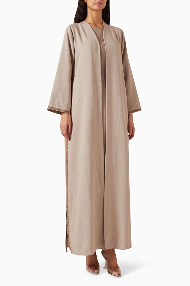 Reflect Your Stylish and Comfortable Style with Our Modern Abaya and Dress Set