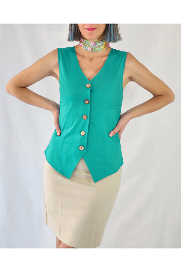 VESTĂ VERDE FĂCĂTĂ - 6