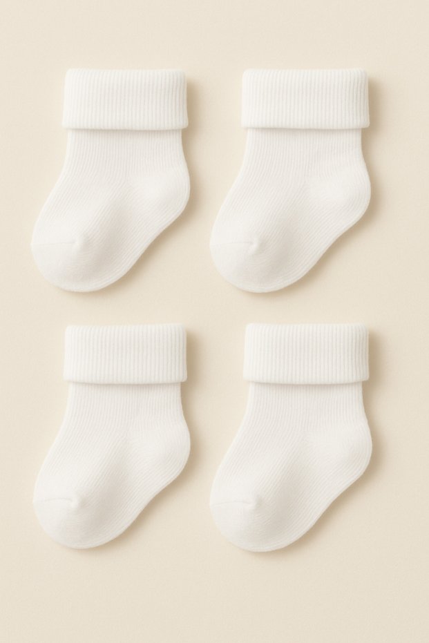 4 Pairs of Non-Tightening, Non-Sweat-Aggravating Baby Socks