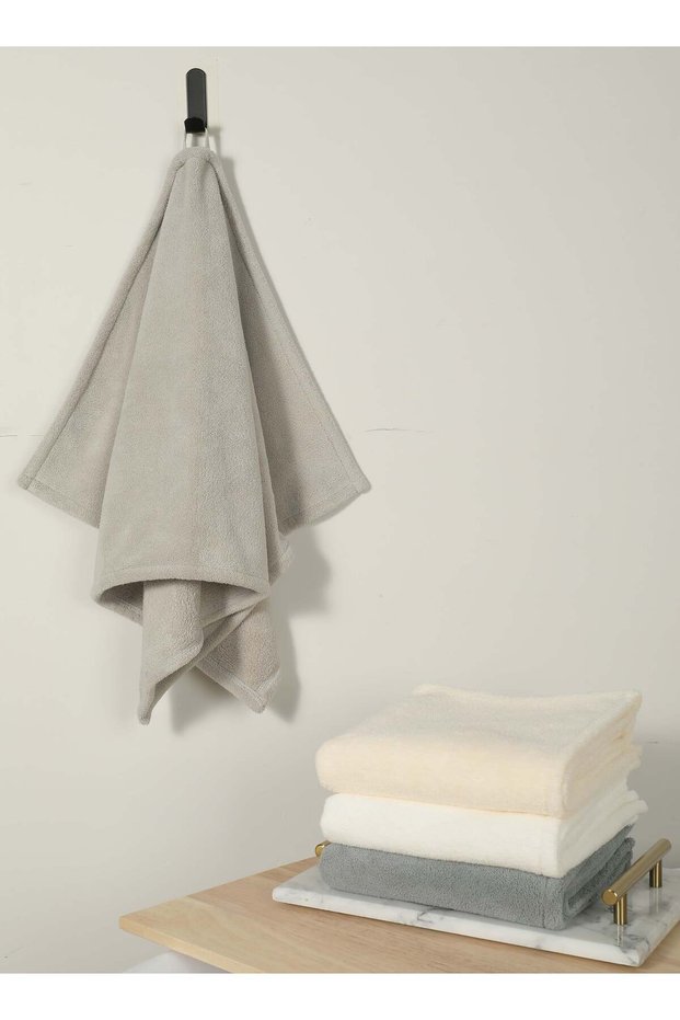 Light Grey Medium Bath Towel - Ultra-Soft Coral Fleece, High Water Absorption, Lightweight, and Gen