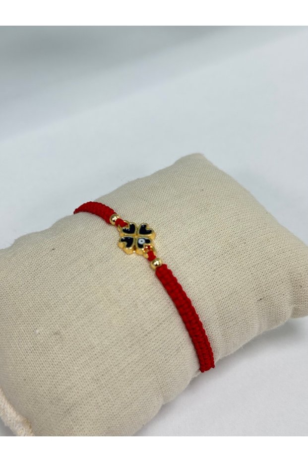 D'Oro Red String Heart-Shaped Bracelet