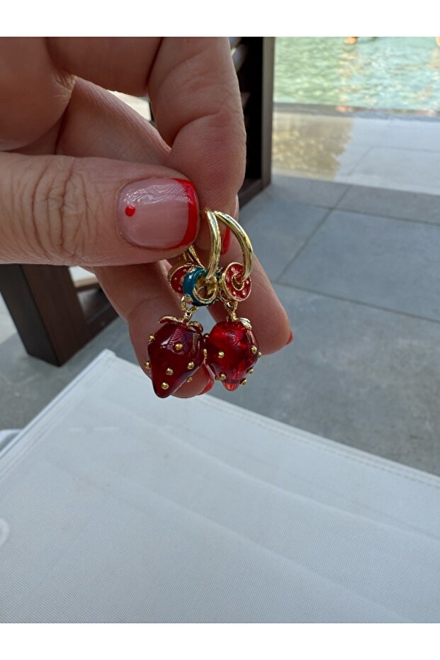 Minimal çilek Charmlı küpe - 1