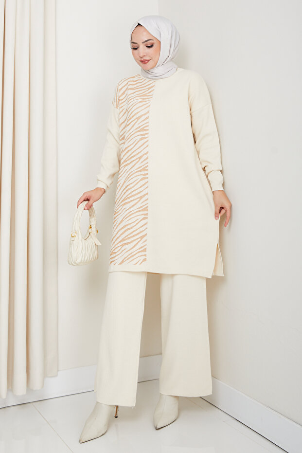 طقم تونيك مع بنطلون لامع بطبعة جلد الفهد - 1