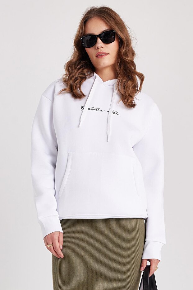 Women's Oversize Wide Cut Cotton Soft Textured Printed White Hooded Sweatshirt with Fleece Inside