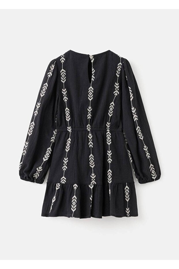 İşlemeli volanlı elbise - 2