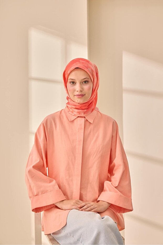 أوليندا وشاح حريري 47004-26
