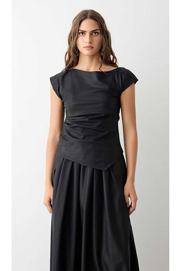 Deri görünümlü bluz - 3