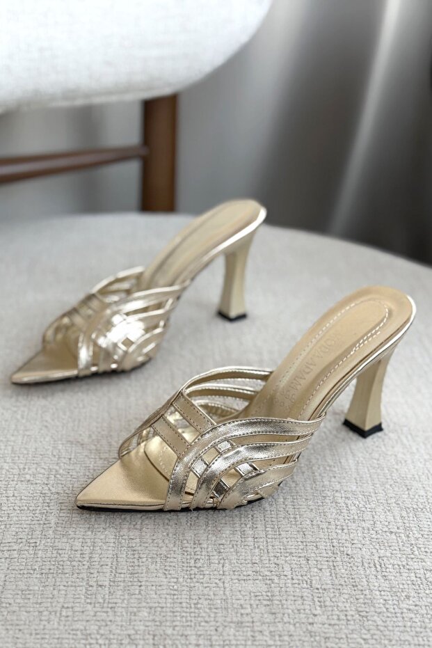 Women's Wospe Heeled Slippers - Gold