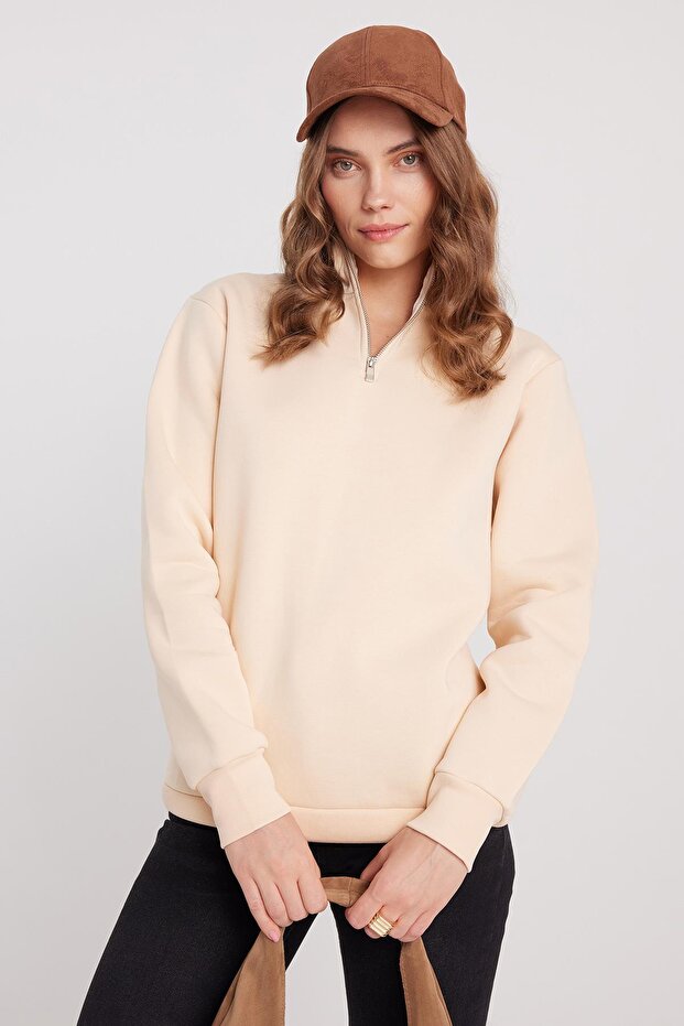 Women's Relax Fit Comfortable Cut Cotton Inside Fleece Half Zipper Ecru Stand Collar Sweatshirt