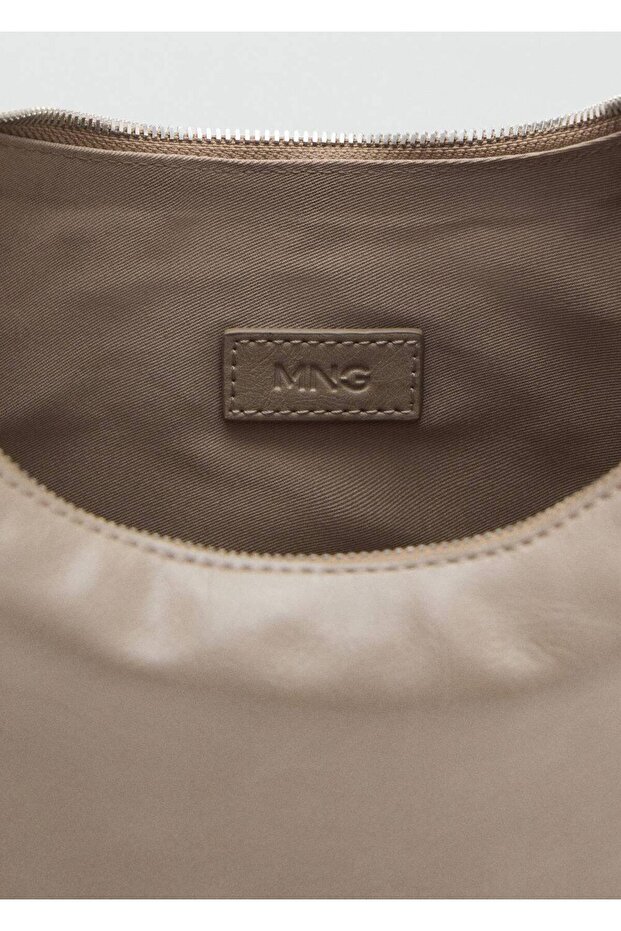 Tabaklanmış görünümlü orta boy oval çanta - 6