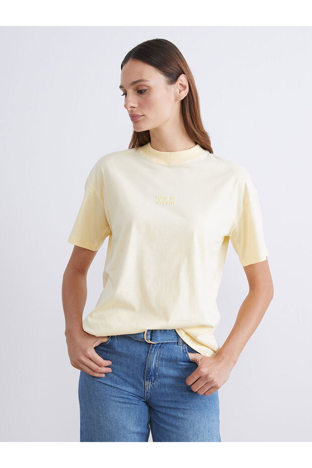 Two Mt Shop Quality Lcw Modest Yellow Combed Cotton Printed Loose & Baggy Short Sleeve Women's T-Shirt