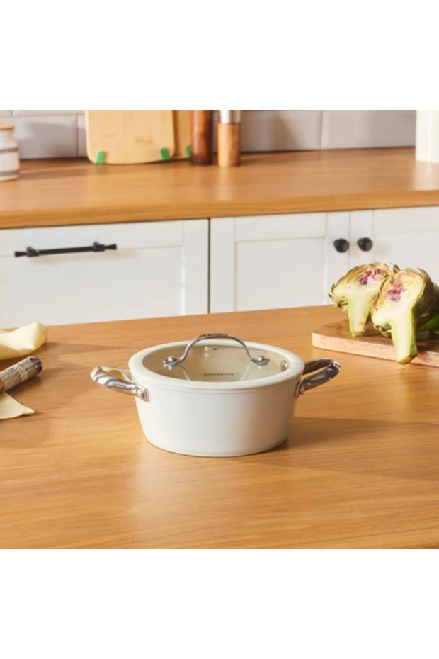 Swiss Crystal Mandulás Krémes Tapadásmentes Indukciós Rozsdamentes Acél Nyéllel és Fedővel, 18 cm, Krémszínű - 4