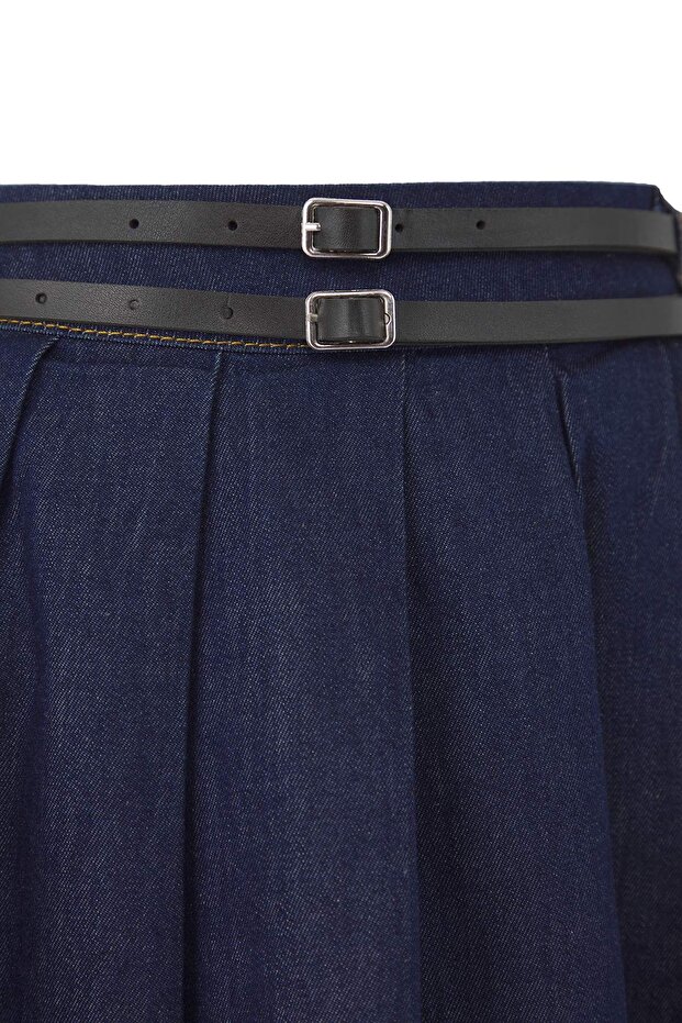 Koyu Mavi Pileli Kemer Detaylı Denim Etek TWOAW26ET00064 - 6