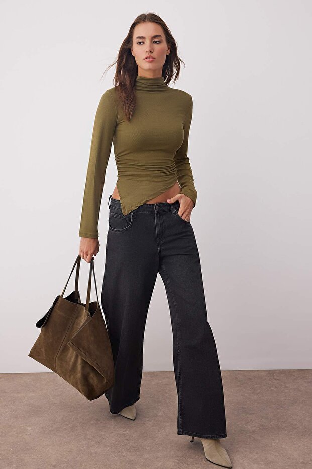 Haki Fitted Büzgü/Drape Detaylı Dik Yaka Örme Bluz TWOAW25BZ00145 - 2