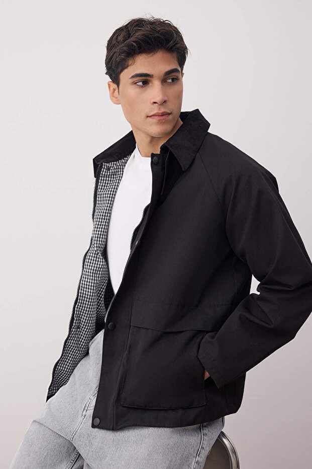Siyah Regular Fit Kadife Yaka Detaylı Unisex Mevsimlik Mont TMNAW25MO00017 - 2