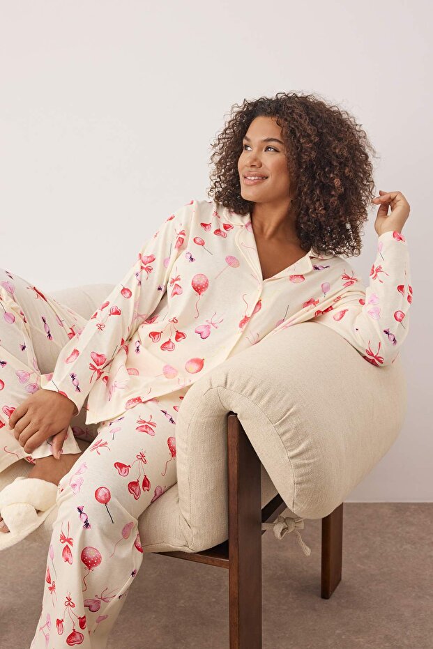 Ekru %100 Pamuklu Kalp Desenli Gömlek-Pantolon Örme Pijama Takımı TBBAW26AI00017 - 1