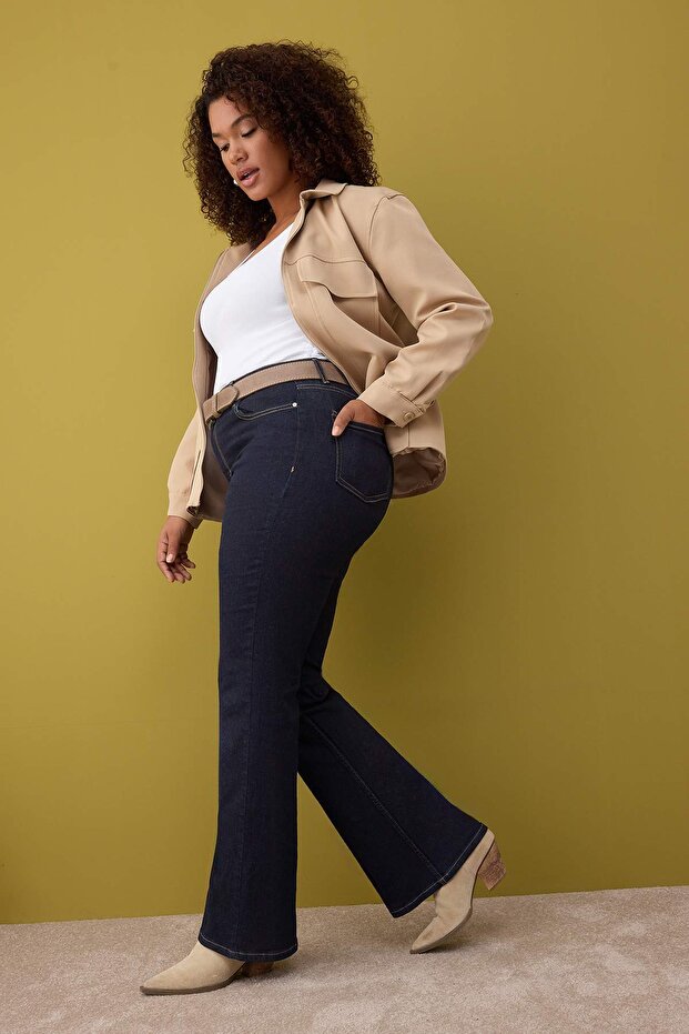 Koyu Mavi Yüksek Bel İspanyol Paça Denim Büyük Beden Flare Jeans TBBAW26CJ00030 - 2