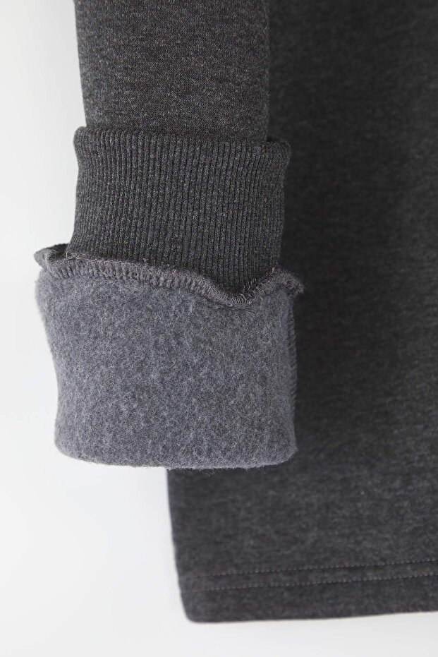 Antrasit Yaka Detaylı Dik Yaka Yeni Oversize/Geniş Kesim İçi Polarlı Sweatshirt TMNAW26SW00003 - 7