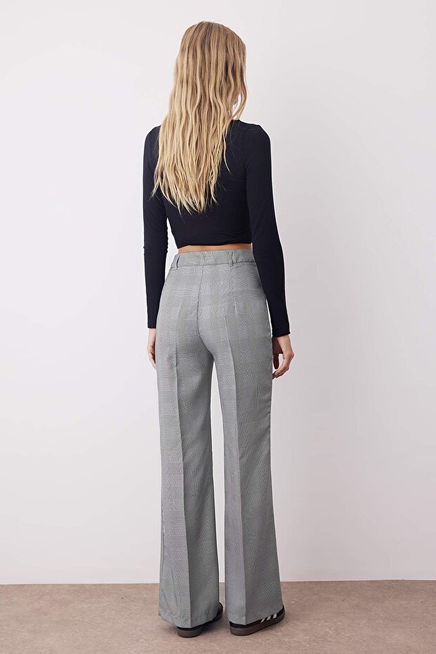Gri Ekoseli Flare Bootcut Kumaş Pantolon TWOAW26PL00067 - 4