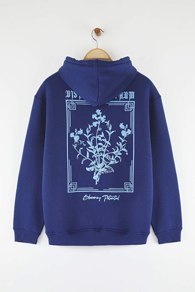 Lacivert Oversize/Geniş Kesim Kapüşonlu Baskılı İçi Polar/Sıcak Tutan Sweatshirt TMNAW24SW00100 - 7