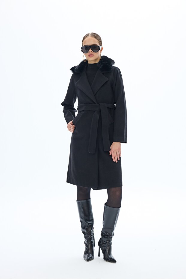 Women's Fur-Trimmed Black Cashmere Coat / Collection