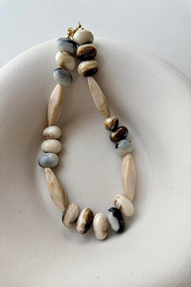 Krem Boncuklu Elegant Kolye - 1