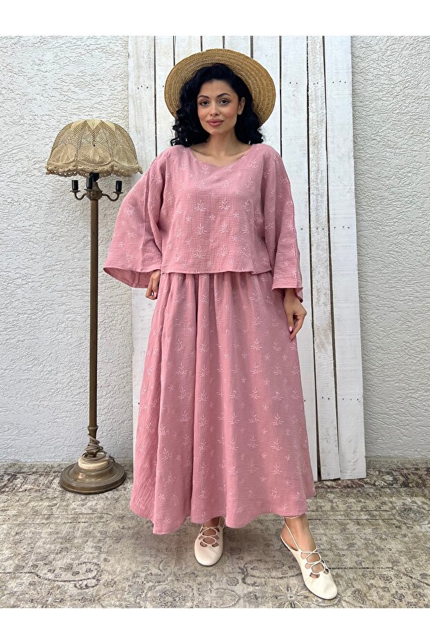 Dusty Rose Embroidered Muslin Loose Blouse and Flared Skirt Set (2 Piece Set with Embroidered)
