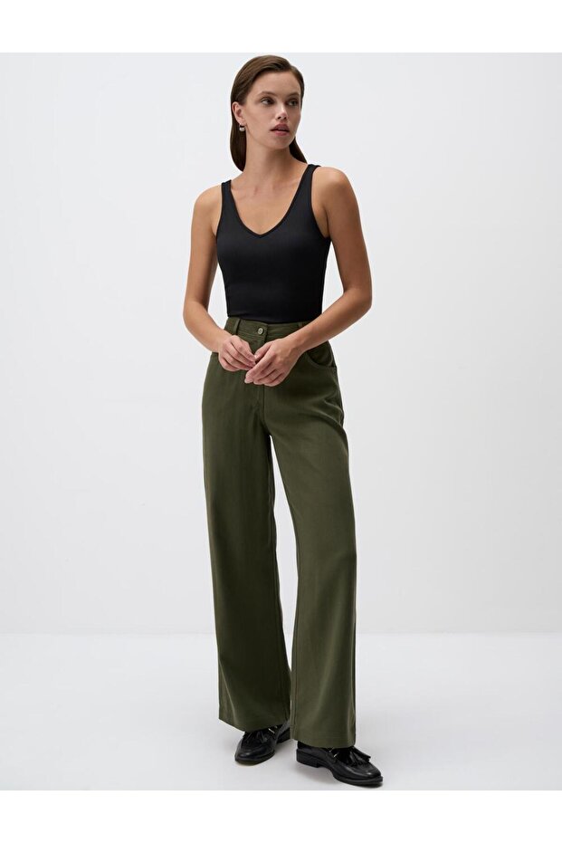 Siyah V Yaka Kolsuz Basic Örme Atlet - 2