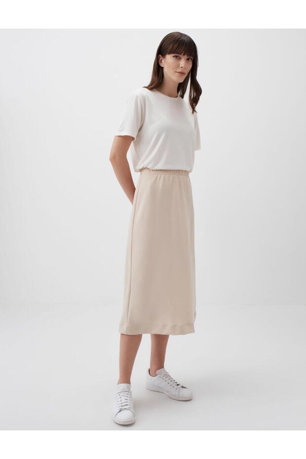 تنورة ميدي مريحة أساسية بخصر عادي باللون البيج - 3