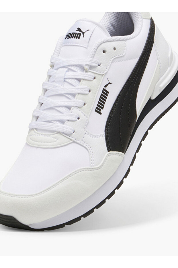ST Runner v4 Nylon Sneakers - 5