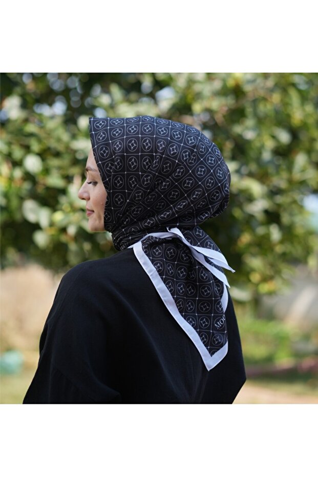 Cardin Pattern Soft Scarf - 1