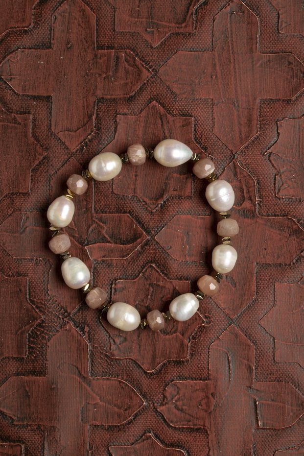 Certified Natural Sunstone, Pearl and Hematite Bracelet – Energy, Elegance & Balance