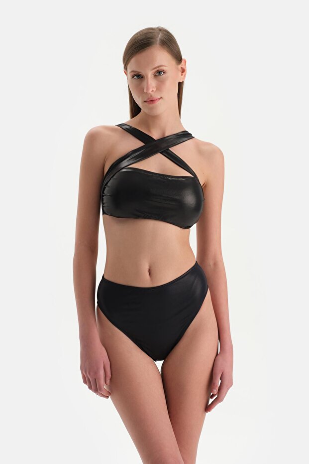 Siyah Halter Yaka Bikini Üst - 1