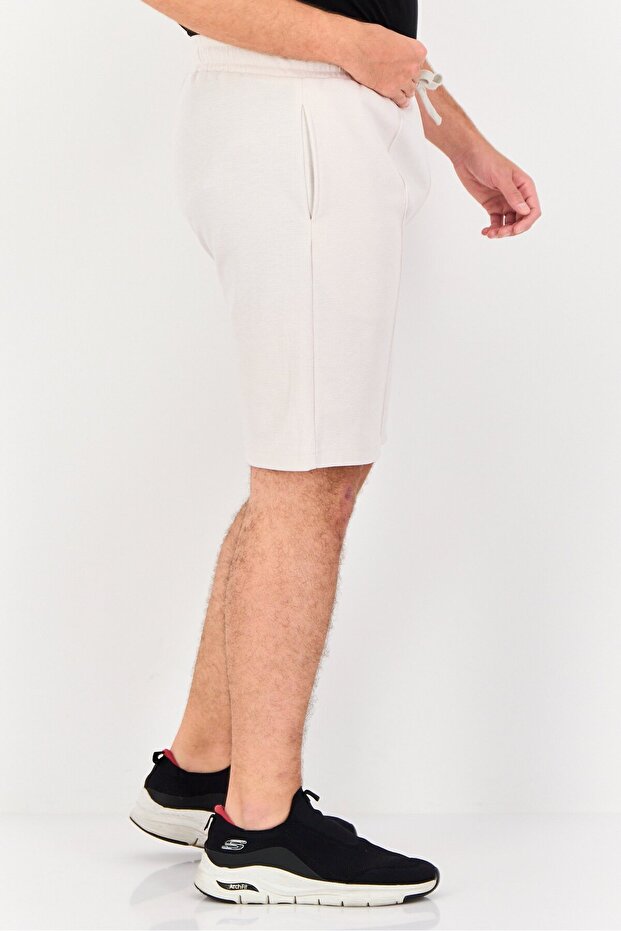 Men Textured Basic Shorts, Ivory - 4